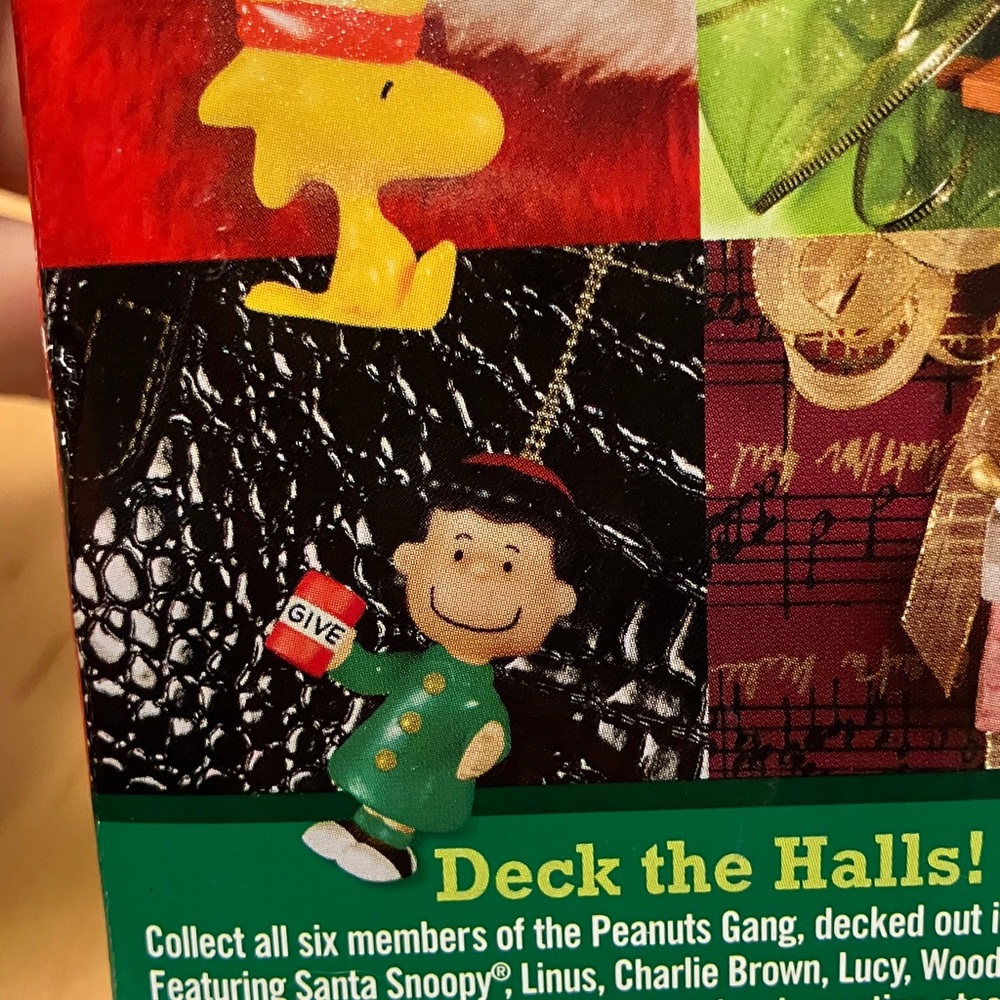 2010 Peanuts Lucy clip-on ornament/keychain/bag clip - 60 Years - Picture 8 of 8